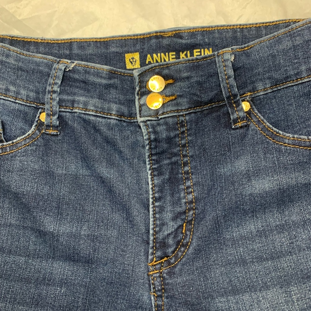 Anne Klein Women's Blue Denim Shorts - Picture 3 of 11